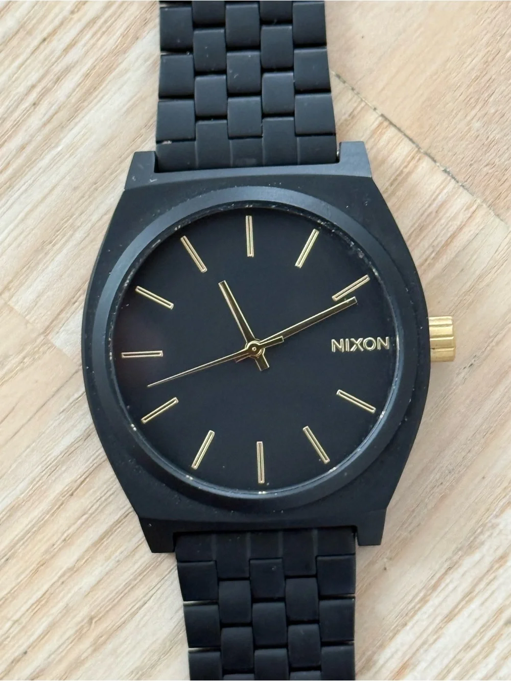 Nixon Minimal The Time Traveler Black Stainless Case Bracelet Gold Hands Markers
